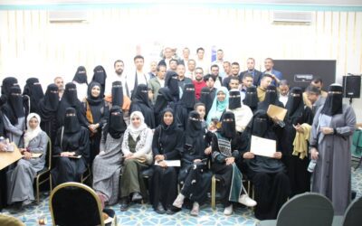 بمشاركة ممثلي تيار نهضة اليمن تحالف شباب الأحزاب السياسية في تعز يقيم الحفل الختامي في تعز ويكرم عددا من اعضاءة