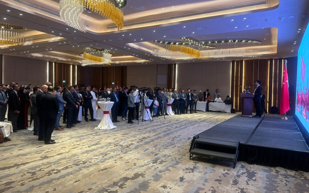 رئيس تيار نهضة اليمن وعدد من قيادة التيار  يشاركون في حفل السفارة الصينية لدى بلادنا.